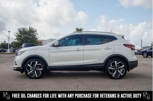 2022 Nissan Rogue Sport SL