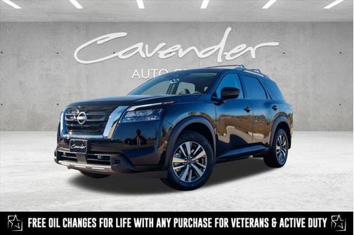 2025 Nissan Pathfinder SL FWD