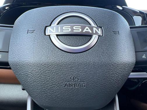 Everest White Pearl Tricoat 2026 Nissan Pathfinder Platinum