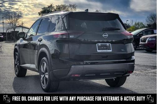 2025 Nissan Rogue SL