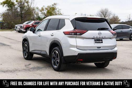 2025 Nissan Rogue SV