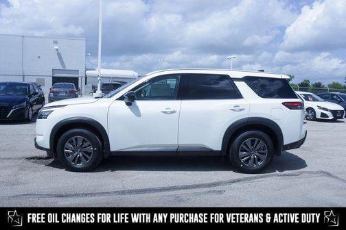 2025 Nissan Pathfinder S FWD