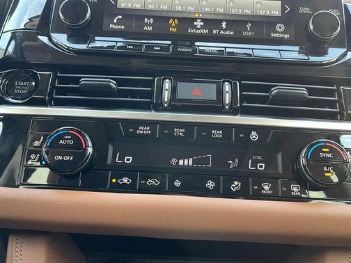 2025 Nissan Pathfinder Platinum FWD
