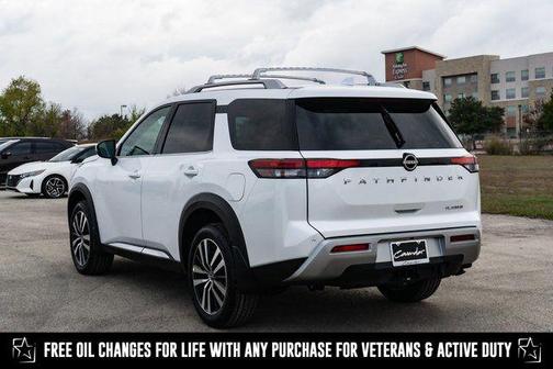 2025 Nissan Pathfinder Platinum FWD