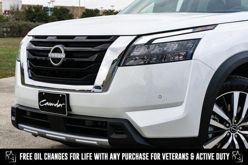 2025 Nissan Pathfinder Platinum FWD