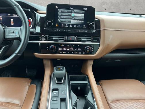 2022 Nissan Pathfinder Platinum 2WD