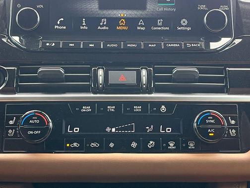 2025 Nissan Pathfinder Platinum FWD