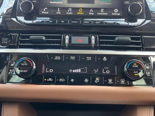 2025 Nissan Pathfinder Platinum 4WD