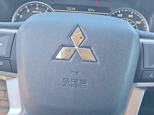 2024 Mitsubishi Outlander 