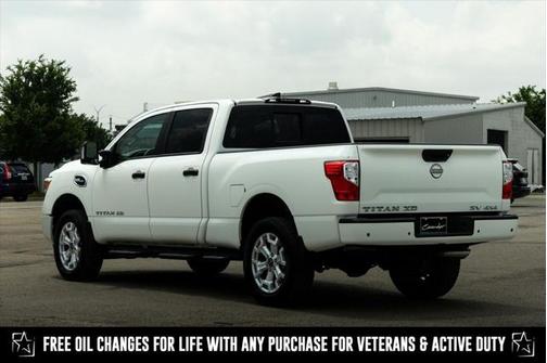 2024 Nissan Titan XD SV