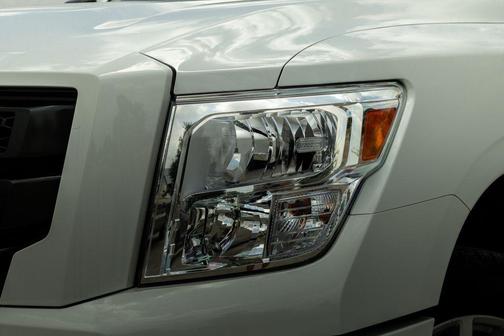 2024 Nissan Titan XD SV