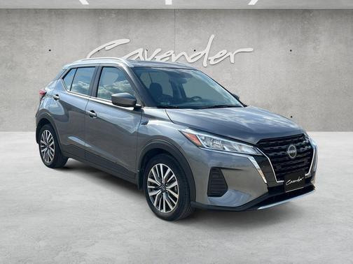 2023 Nissan Kicks SV