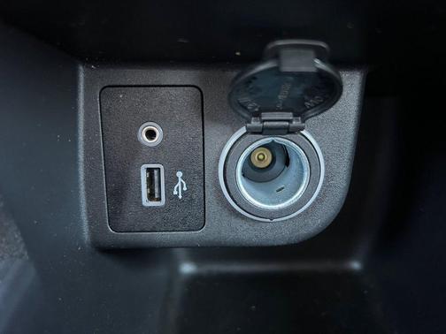 2022 Nissan Kicks S