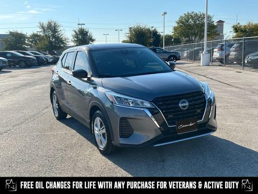 2022 Nissan Kicks S