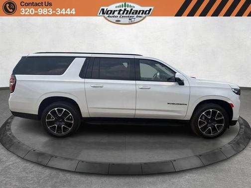 Iridescent Pearl Tricoat 2022 Chevrolet Suburban RST