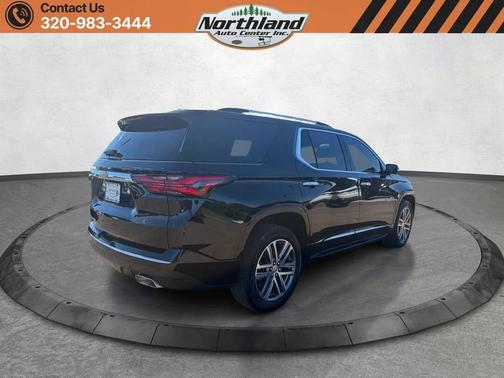 Mosaic Black Metallic 2022 Chevrolet Traverse High Country