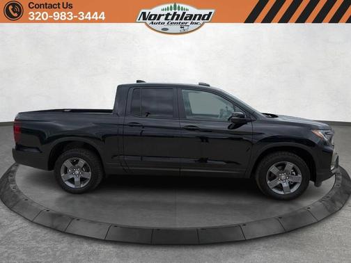 Crystal Black Pearl 2025 Honda Ridgeline TrailSport