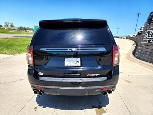 2022 Chevrolet Suburban RST