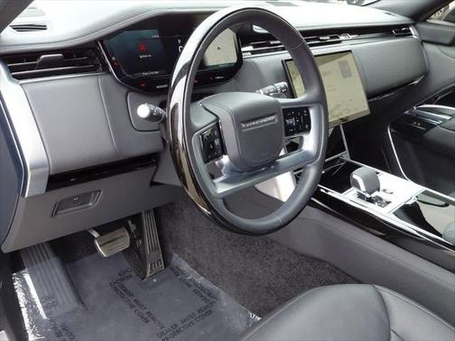 2024 Land Rover Range Rover P530 SE