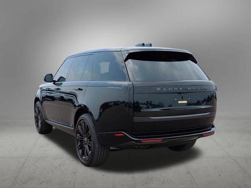2024 Land Rover Range Rover P530 SE