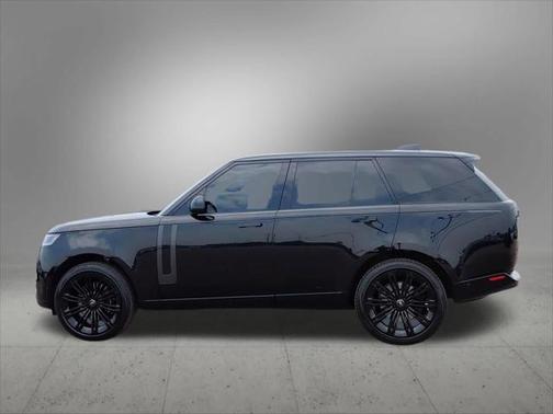 2024 Land Rover Range Rover P530 SE