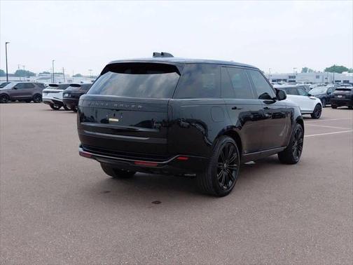 2024 Land Rover Range Rover P530 SE