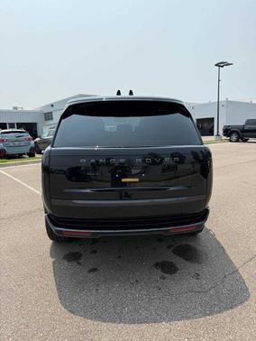 2024 Land Rover Range Rover P530 SE