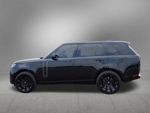 2024 Land Rover Range Rover P530 SE