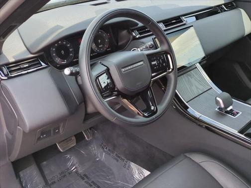 2025 Land Rover Range Rover Velar P250 Dynamic SE