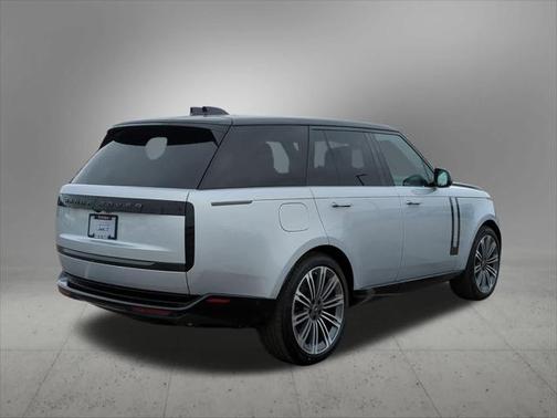 2025 Land Rover Range Rover P530 SE