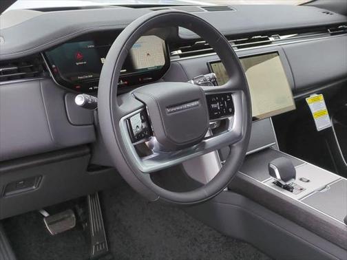 2025 Land Rover Range Rover P530 SE