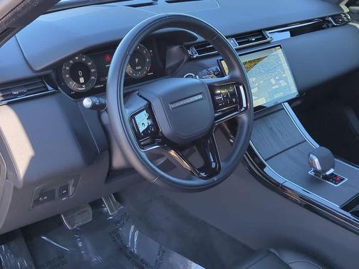 2025 Land Rover Range Rover Velar P250 Dynamic SE