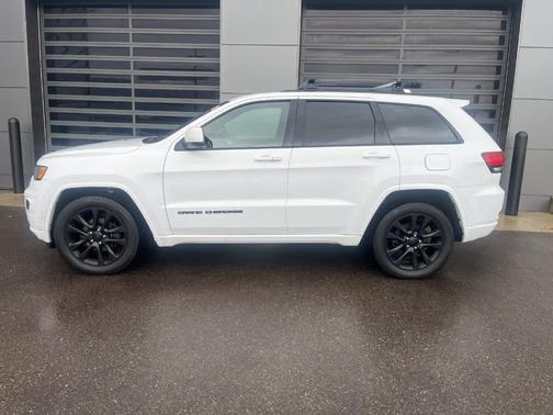 2017 Jeep Grand Cherokee Altitude