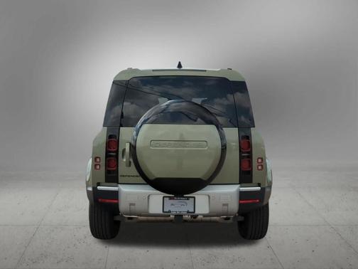 2025 Land Rover Defender P400 S