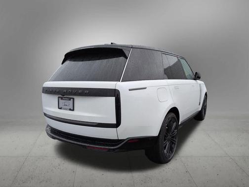 2026 Land Rover Range Rover SE