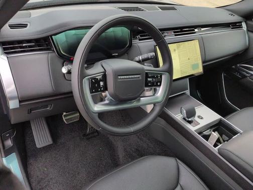 2026 Land Rover Range Rover SE