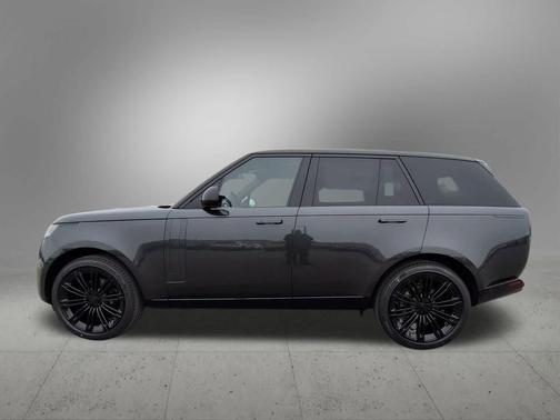2026 Land Rover Range Rover SE
