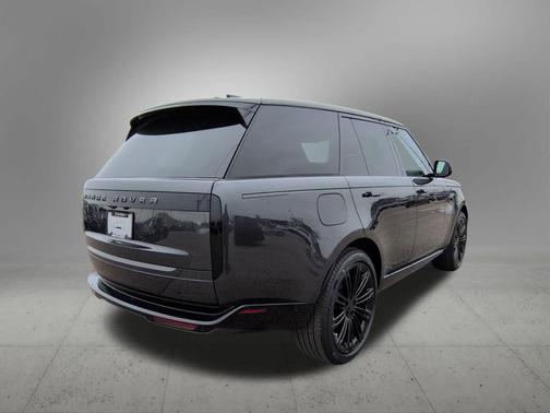 2026 Land Rover Range Rover SE