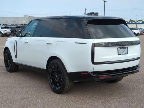 2025 Land Rover Range Rover P400 SE 7 Seat