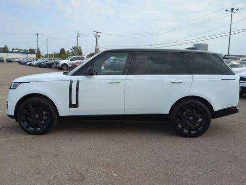 2025 Land Rover Range Rover P400 SE 7 Seat