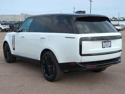 2025 Land Rover Range Rover P400 SE 7 Seat