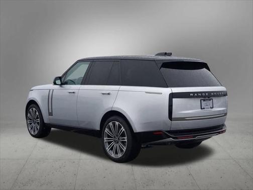 2025 Land Rover Range Rover P530 SE