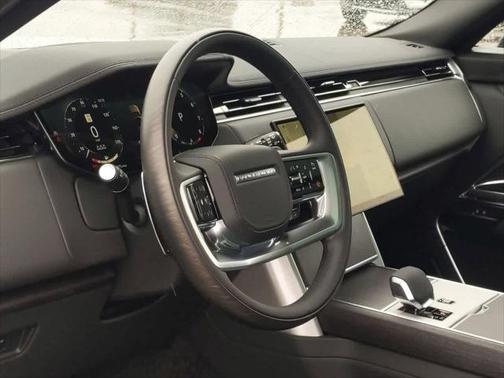 2025 Land Rover Range Rover P530 SE