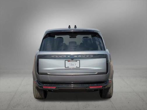 2025 Land Rover Range Rover P400 SE 7 Seat