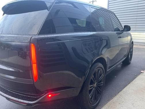 2025 Land Rover Range Rover P530 SE