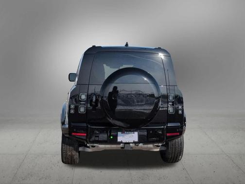 2026 Land Rover Defender P400 X-Dynamic SE