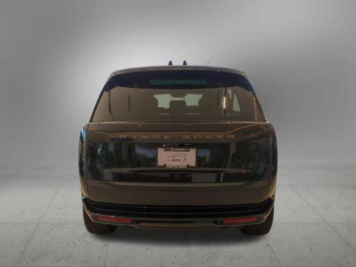 2025 Land Rover Range Rover P530 SE 7 Seat