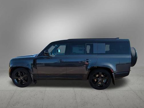 2025 Land Rover Defender P400 X-Dynamic SE