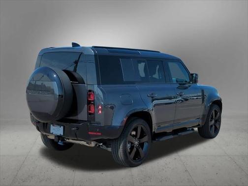 2025 Land Rover Defender P400 X-Dynamic SE
