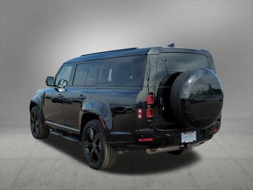 2025 Land Rover Defender P400 X-Dynamic SE